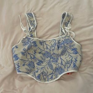 Blue floral print cami crop top